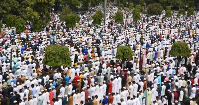 Muslims, Hindus celebrate Eid together in Delhi's Jahangirpuri | Muslims, Hindus celebrate Eid together in Delhi's Jahangirpuri Muslims, Hindus celebrate Eid together in Delhi's Jahangirpuri | Muslims, Hindus celebrate Eid together in Delhi's Jahangirpuri