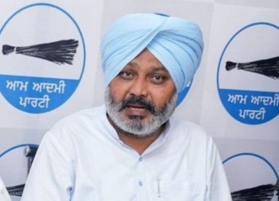 AAP reveals names of 11 MLAs offered 'bribes' by BJP to topple Punjab govt | AAP reveals names of 11 MLAs offered 'bribes' by BJP to topple Punjab govt