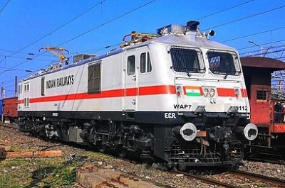 Kashmir's first electric train to start moving on Banihal-Baramulla stretch from Oct 2 | Kashmir's first electric train to start moving on Banihal-Baramulla stretch from Oct 2