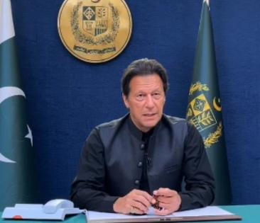 Imran asks oppn to accept snap polls instead of supporting 'foreign plot' | Imran asks oppn to accept snap polls instead of supporting 'foreign plot'