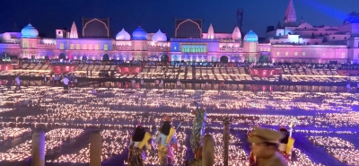 Ayodhya lights UP on 6th 'Deepotsav' with PM Modi | Ayodhya lights UP on 6th 'Deepotsav' with PM Modi