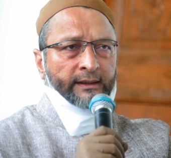 Owaisi urges KCR to rebuild demolished mosques in Secretariat | Owaisi urges KCR to rebuild demolished mosques in Secretariat