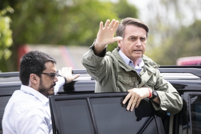 Bolsonaro defends move to open businesses | Bolsonaro defends move to open businesses