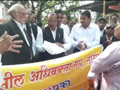 Locals protest CM Chouhan’s announcement to make Pandhurna MP's 55th district | Locals protest CM Chouhan’s announcement to make Pandhurna MP's 55th district Locals protest CM Chouhan’s announcement to make Pandhurna MP's 55th district | Locals protest CM Chouhan’s announcement to make Pandhurna MP's 55th district
