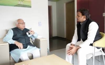 Khattar visits Medanta Hospital, inquires about wellbeing of Mulayam Singh, Chautala | Khattar visits Medanta Hospital, inquires about wellbeing of Mulayam Singh, Chautala