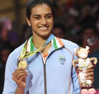 Telangana, Andhra Pradesh CMs congratulate Sindhu | Telangana, Andhra Pradesh CMs congratulate Sindhu