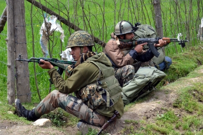 One terrorist killed in ongoing gunfight in J&K’s Kulgam | One terrorist killed in ongoing gunfight in J&K’s Kulgam One terrorist killed in ongoing gunfight in J&K’s Kulgam | One terrorist killed in ongoing gunfight in J&K’s Kulgam