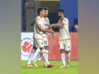 Cannot concede easy goals from set-pieces: SC East Bengal's Darren Sidoel | Cannot concede easy goals from set-pieces: SC East Bengal's Darren Sidoel