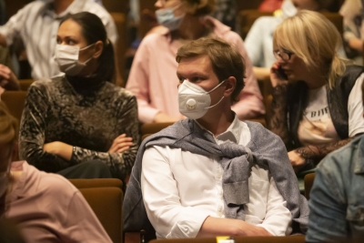 US approves Moderna Covid-19 vaccine for emergency use | US approves Moderna Covid-19 vaccine for emergency use US approves Moderna Covid-19 vaccine for emergency use | US approves Moderna Covid-19 vaccine for emergency use