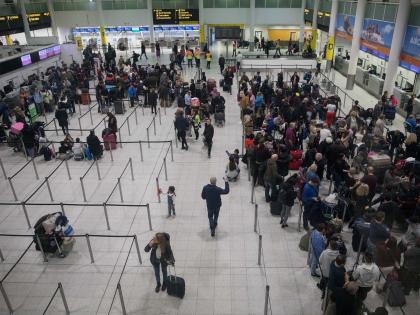Major outage hit UK air traffic control systems, over 1200 flights cancelled | Major outage hit UK air traffic control systems, over 1200 flights cancelled