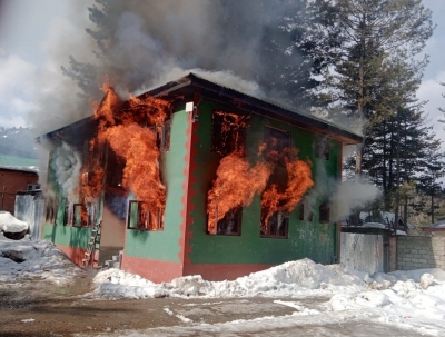 Fire damages govt office in J&K's Tangmarg | Fire damages govt office in J&K's Tangmarg