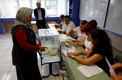 Voting underway for Turkey's presidential, parliamentary elections | Voting underway for Turkey's presidential, parliamentary elections