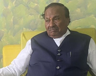 Congress seeks case against Karnataka minister Eshwarappa | Congress seeks case against Karnataka minister Eshwarappa