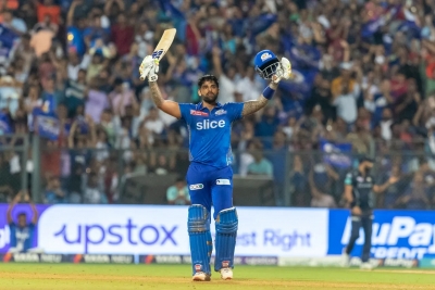 IPL 2023: Suryakumar's maiden ton helps Mumbai Indians beat Gujarat Titans by 27-runs | IPL 2023: Suryakumar's maiden ton helps Mumbai Indians beat Gujarat Titans by 27-runs