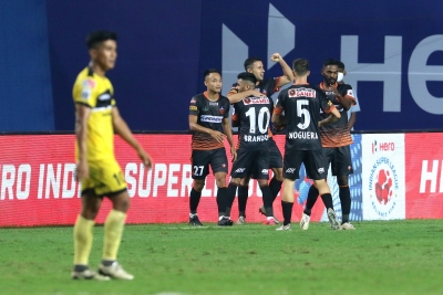 Late goals help Goa beat Hyderabad 2-1 in ISL | Late goals help Goa beat Hyderabad 2-1 in ISL Late goals help Goa beat Hyderabad 2-1 in ISL | Late goals help Goa beat Hyderabad 2-1 in ISL