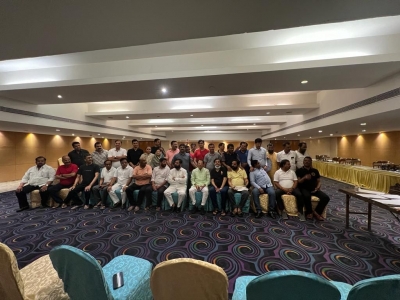 Guwahati hotel turn into fortress; Shinde claims support of 40 rebel MLAs | Guwahati hotel turn into fortress; Shinde claims support of 40 rebel MLAs Guwahati hotel turn into fortress; Shinde claims support of 40 rebel MLAs | Guwahati hotel turn into fortress; Shinde claims support of 40 rebel MLAs
