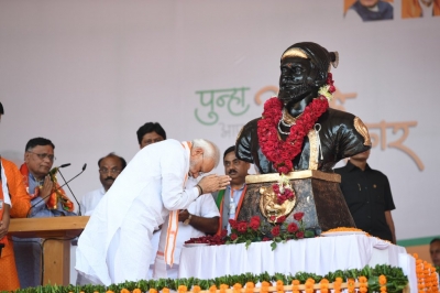 PM, VP pay tributes to Chhatrapati Shivaji Maharaj on his birth anniversary | PM, VP pay tributes to Chhatrapati Shivaji Maharaj on his birth anniversary