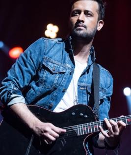 Atif Aslam says, 2023 is extremely special with arrival of his baby girl | Atif Aslam says, 2023 is extremely special with arrival of his baby girl