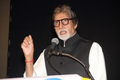 Big B recites father Harivansh Rai Bachchan's poem on hope | Big B recites father Harivansh Rai Bachchan's poem on hope