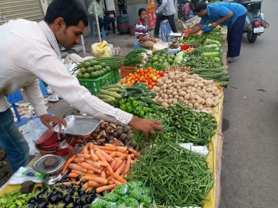 Fruits & veggie prices show slight dip as arrivals improve in Delhi | Fruits & veggie prices show slight dip as arrivals improve in Delhi Fruits & veggie prices show slight dip as arrivals improve in Delhi | Fruits & veggie prices show slight dip as arrivals improve in Delhi