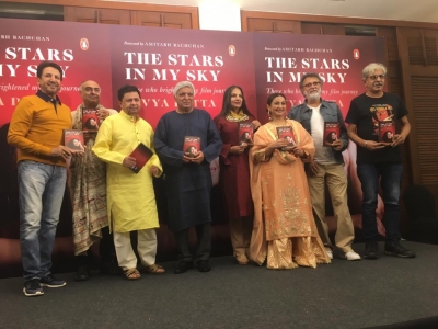 Shabana Azmi, Javed Akhtar launch Divya Dutta's new book | Shabana Azmi, Javed Akhtar launch Divya Dutta's new book