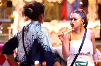 'Bigg Boss 16': Tina, Sumbul fight again; wear a mask, says Tina | 'Bigg Boss 16': Tina, Sumbul fight again; wear a mask, says Tina 'Bigg Boss 16': Tina, Sumbul fight again; wear a mask, says Tina | 'Bigg Boss 16': Tina, Sumbul fight again; wear a mask, says Tina