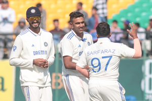 5th Test: Ashwin & Kuldeep reduce England to 103/5 at lunch, trail India by 156 runs | 5th Test: Ashwin & Kuldeep reduce England to 103/5 at lunch, trail India by 156 runs
