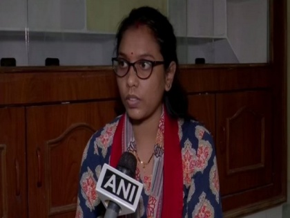 MP woman seeks financial aid after spending Rs 1.5 cr on husband's treatment for post COVID complications | MP woman seeks financial aid after spending Rs 1.5 cr on husband's treatment for post COVID complications