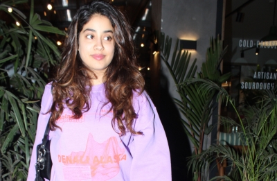 Janhvi Kapoor's toddler pic posted by Sridevi is wowing the fans | Janhvi Kapoor's toddler pic posted by Sridevi is wowing the fans