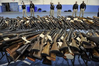 Canada introduces new firearm-control bill to freeze handguns | Canada introduces new firearm-control bill to freeze handguns Canada introduces new firearm-control bill to freeze handguns | Canada introduces new firearm-control bill to freeze handguns