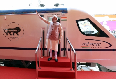 PM flags off poll-bound Rajasthan's first Vande Bharat train | PM flags off poll-bound Rajasthan's first Vande Bharat train