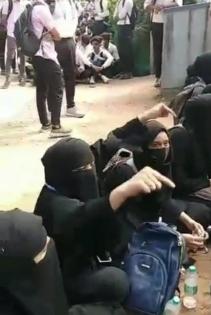 K'taka hijab row: Muslim students vow to fight until victory | K'taka hijab row: Muslim students vow to fight until victory