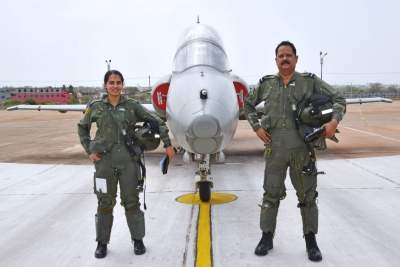 Father-daughter duo create history, fly Hawk-132 aircraft in same formation | Father-daughter duo create history, fly Hawk-132 aircraft in same formation Father-daughter duo create history, fly Hawk-132 aircraft in same formation | Father-daughter duo create history, fly Hawk-132 aircraft in same formation