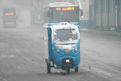 Amid Spring Festival travel rush, snowfall disrupts transport in China | Amid Spring Festival travel rush, snowfall disrupts transport in China Amid Spring Festival travel rush, snowfall disrupts transport in China | Amid Spring Festival travel rush, snowfall disrupts transport in China