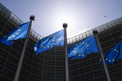 EU Ministers back 5-bn-euro loan to Ukraine | EU Ministers back 5-bn-euro loan to Ukraine