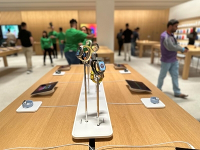 Apple previews Delhi Saket store, Tim Cook to greet 1st customers on Thursday | Apple previews Delhi Saket store, Tim Cook to greet 1st customers on Thursday