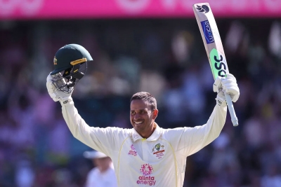 2nd Test: Khawaja, Carey extend Australia's dominance over Pakistan on Day 2 | 2nd Test: Khawaja, Carey extend Australia's dominance over Pakistan on Day 2