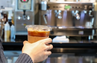 S.Korean cafes, fast-food chains to receive deposits for disposable cups from June | S.Korean cafes, fast-food chains to receive deposits for disposable cups from June