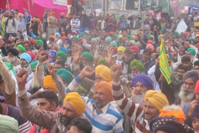 After Delhi, Punjab farmers gather on Chandigarh borders over demands | After Delhi, Punjab farmers gather on Chandigarh borders over demands