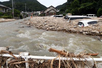 15 dead in Japan floods, landslides | 15 dead in Japan floods, landslides