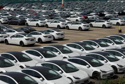 India's Sept vehicle retail sales fell YoY, sequentially: FADA | India's Sept vehicle retail sales fell YoY, sequentially: FADA