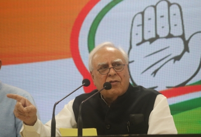 Who is taking decisions in Congress, asks Sibal | Who is taking decisions in Congress, asks Sibal