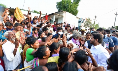 Andhra CM visits flood-hit Kadapa district | Andhra CM visits flood-hit Kadapa district
