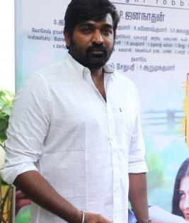 Video clip shows attempted assault on Vijay Sethupathi | Video clip shows attempted assault on Vijay Sethupathi