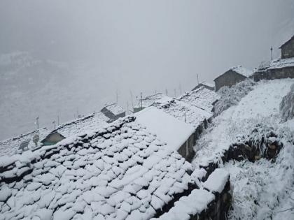 Uttarakhand: Higher Himalayan region of Dharchula witnesses snowfall | Uttarakhand: Higher Himalayan region of Dharchula witnesses snowfall