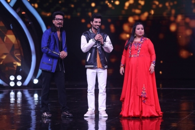 'Hunarbaaz: Desh Ki Shaan': Akash Singh reveals jacket gifted by Parineeti | 'Hunarbaaz: Desh Ki Shaan': Akash Singh reveals jacket gifted by Parineeti 'Hunarbaaz: Desh Ki Shaan': Akash Singh reveals jacket gifted by Parineeti | 'Hunarbaaz: Desh Ki Shaan': Akash Singh reveals jacket gifted by Parineeti