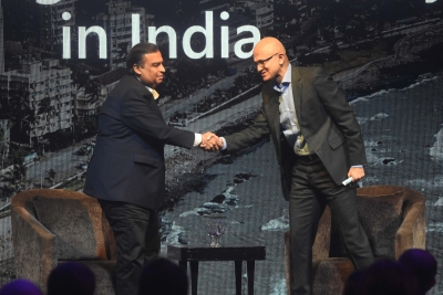 Mukesh Ambani calls for policy steps for early roll out of 5G | Mukesh Ambani calls for policy steps for early roll out of 5G Mukesh Ambani calls for policy steps for early roll out of 5G | Mukesh Ambani calls for policy steps for early roll out of 5G