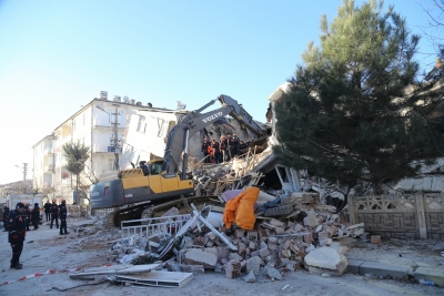 Powerful 7.8-magnitude quake in Turkey kills 50 | Powerful 7.8-magnitude quake in Turkey kills 50