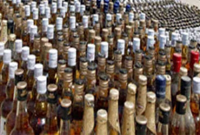 One arrested in Delhi for smuggling illicit liquor | One arrested in Delhi for smuggling illicit liquor