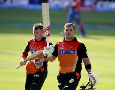 Finch, Warner question Australian govt's COVID-19 measures | Finch, Warner question Australian govt's COVID-19 measures